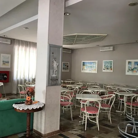 Hotel Labrador Cattolica