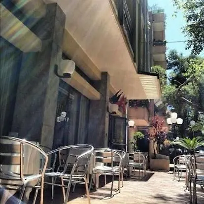 Labrador Hotel
